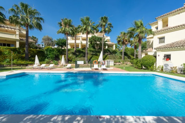 1-8feb9a13440344d11ba504bcb1dd499c