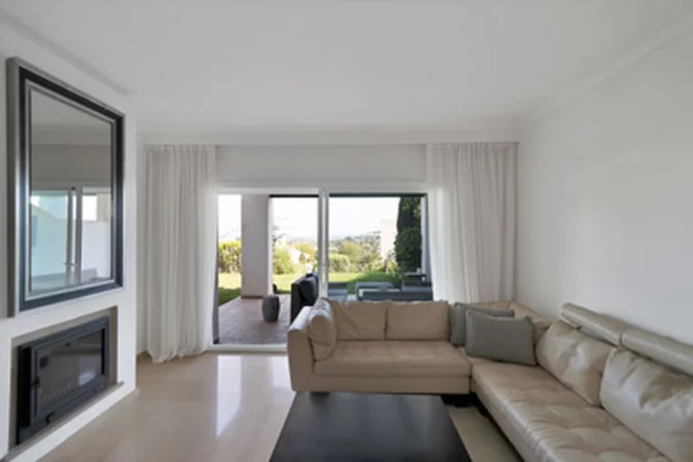 1-8feb9a13440344d11ba504bcb1dd499c