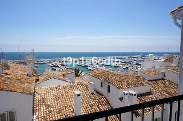 1-8feb9a13440344d11ba504bcb1dd499c