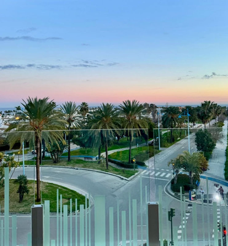 1-8feb9a13440344d11ba504bcb1dd499c