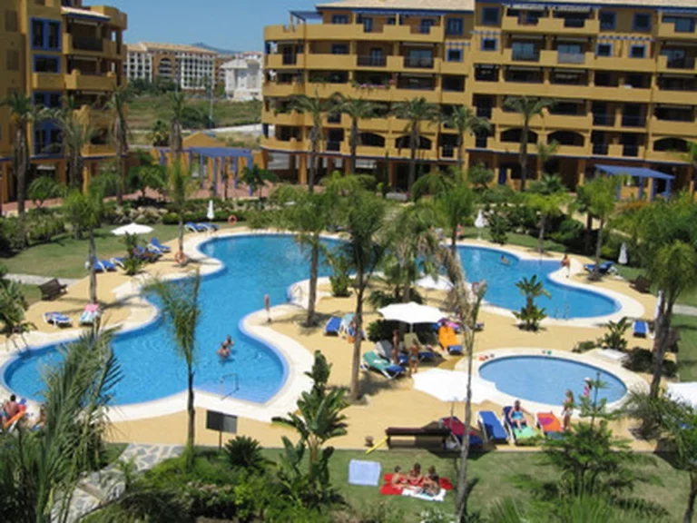 1-8feb9a13440344d11ba504bcb1dd499c