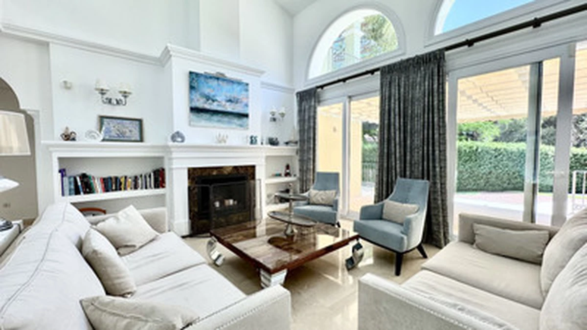 2-0b399daebcdd6827eaba8c944d7c5b78