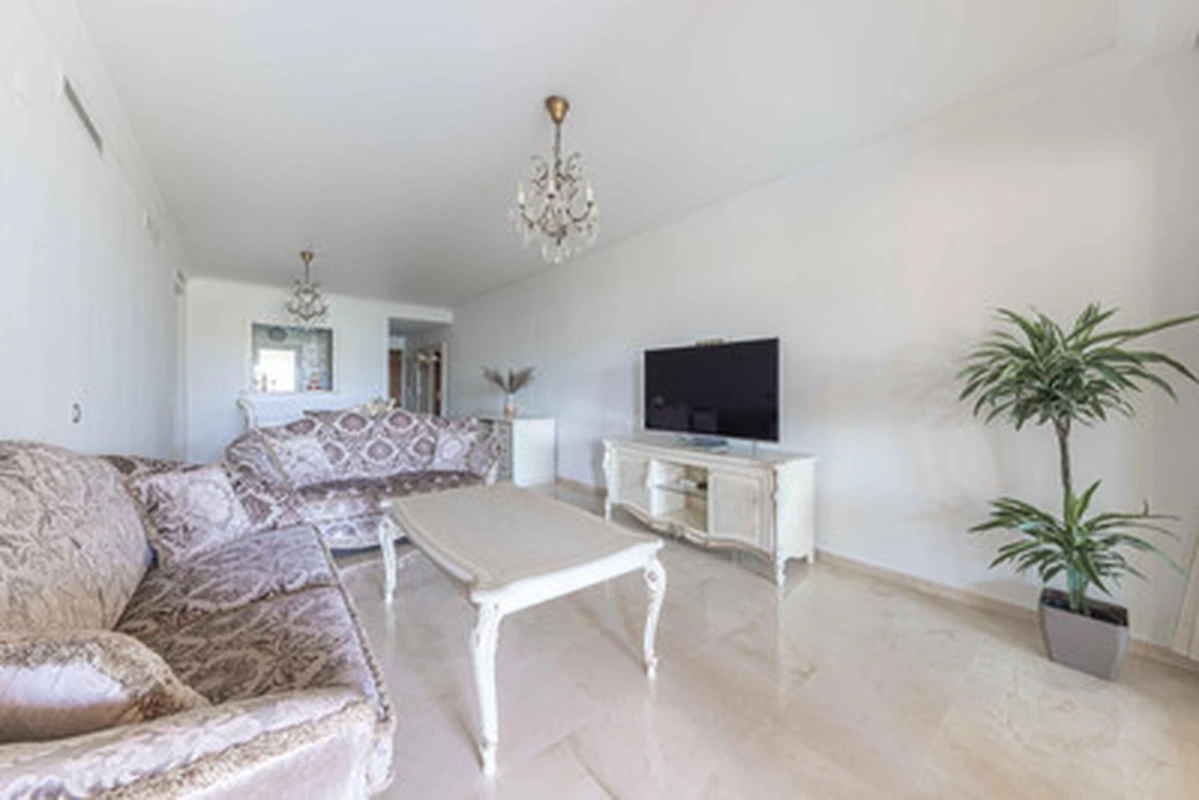 3-9044ff3015df52bb84e13bfc318443ab