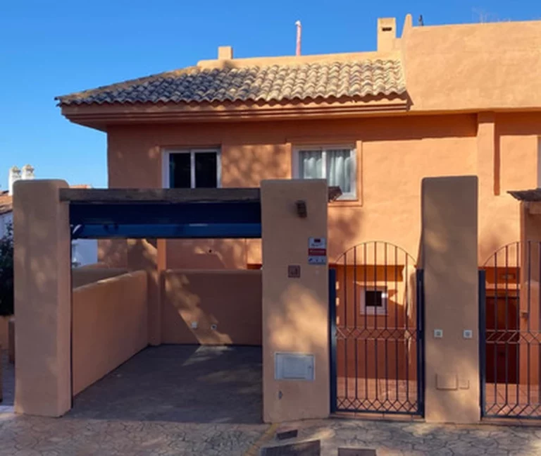 1-8feb9a13440344d11ba504bcb1dd499c