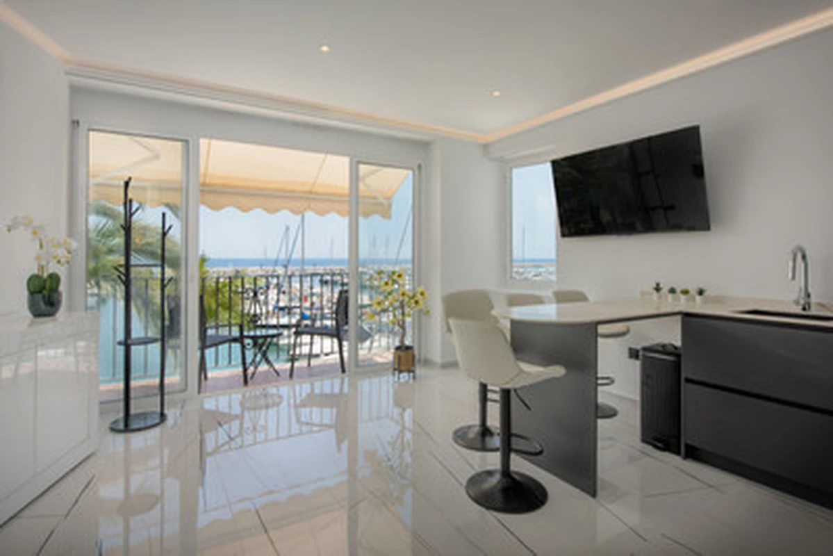 4-31eddec24faf40464bcee8b2fd51cd02