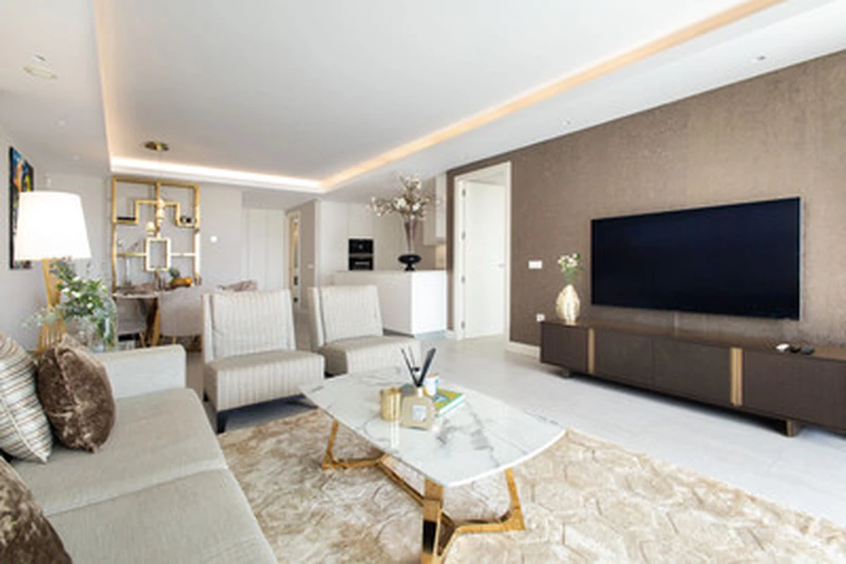 1-8feb9a13440344d11ba504bcb1dd499c