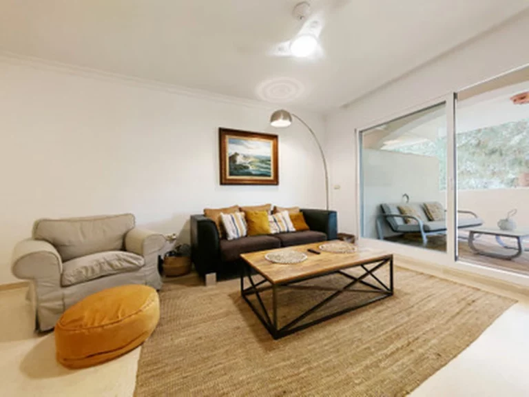 1-8feb9a13440344d11ba504bcb1dd499c