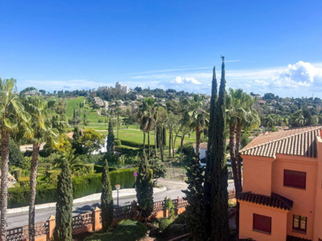 2-0b399daebcdd6827eaba8c944d7c5b78