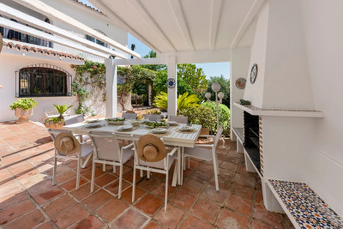 9-ab6ad7d8fb5b0df5991e2ca5d2f18cd5