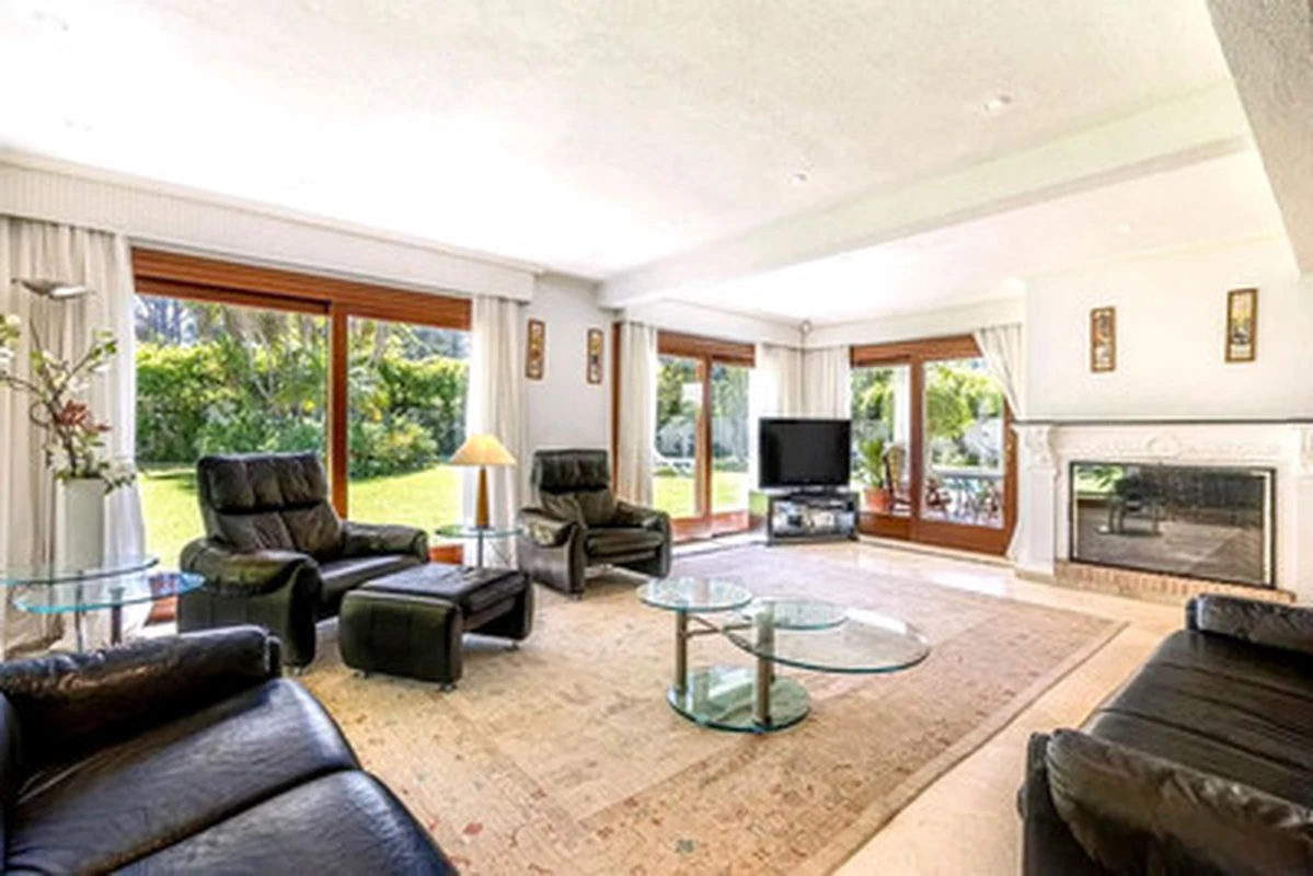 9-ab6ad7d8fb5b0df5991e2ca5d2f18cd5