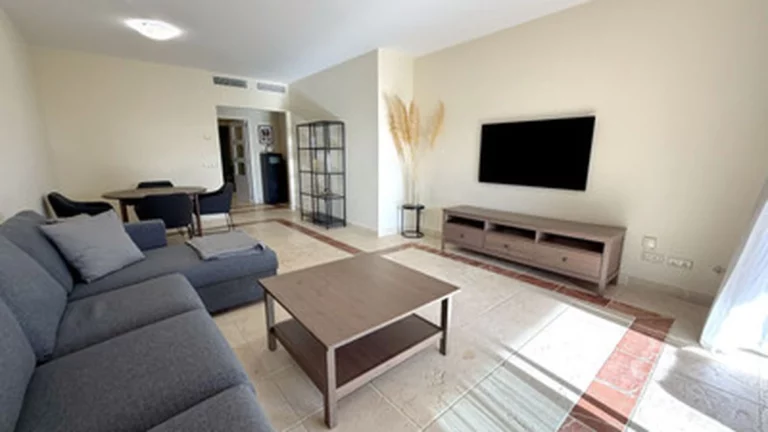 1-8feb9a13440344d11ba504bcb1dd499c