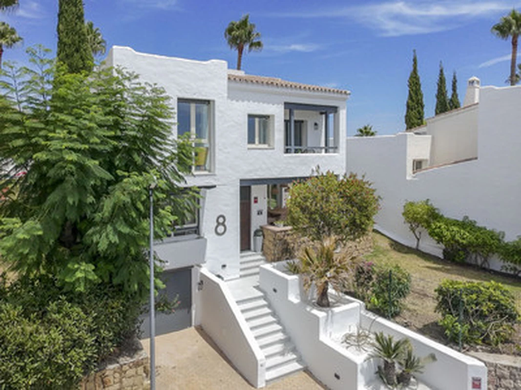 3-9044ff3015df52bb84e13bfc318443ab