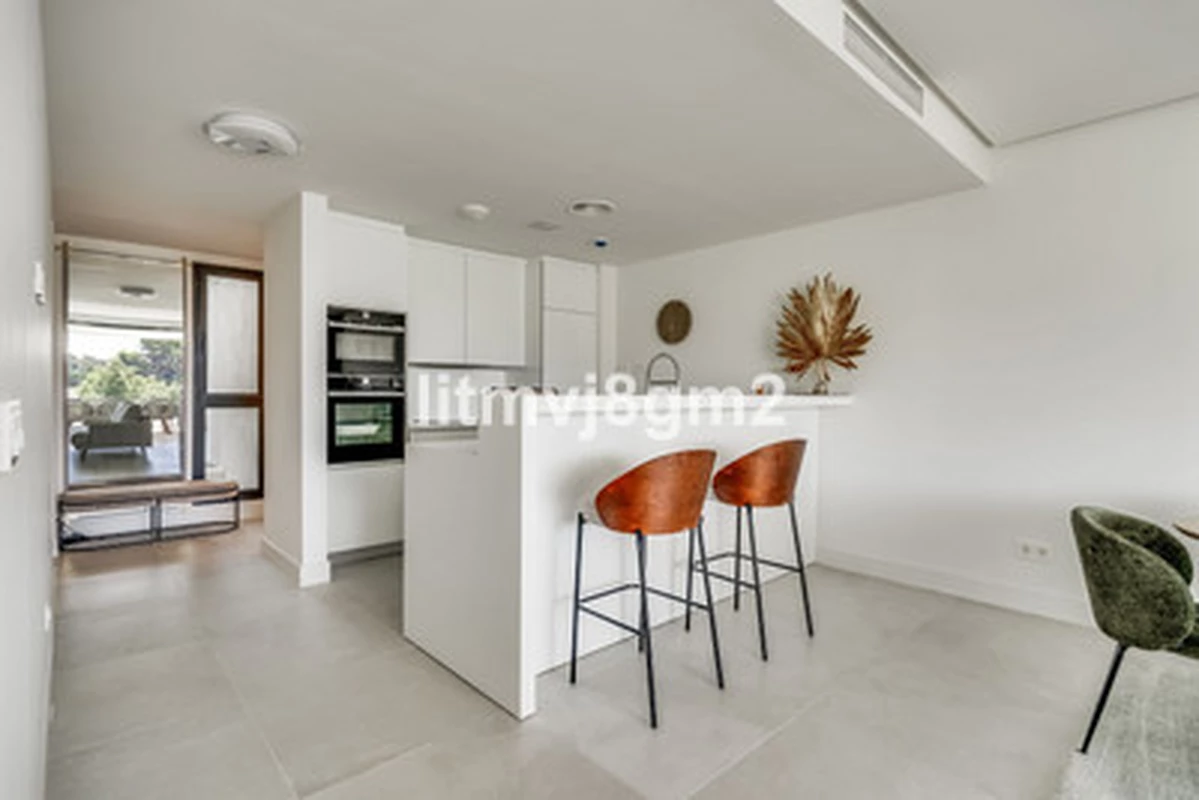 4-31eddec24faf40464bcee8b2fd51cd02