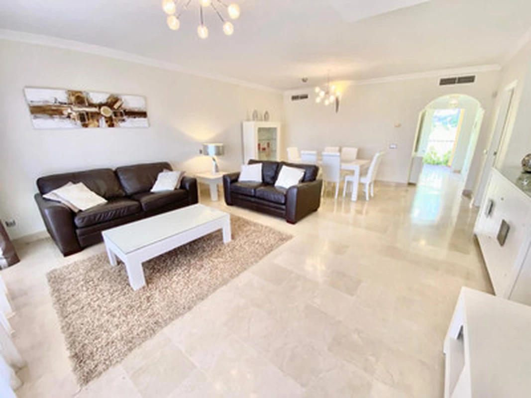 4-31eddec24faf40464bcee8b2fd51cd02