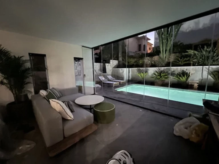 1-8feb9a13440344d11ba504bcb1dd499c