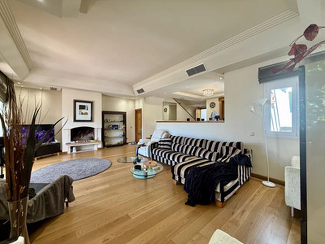 6-e4bb9164e32bf007e59e9c17370925b7