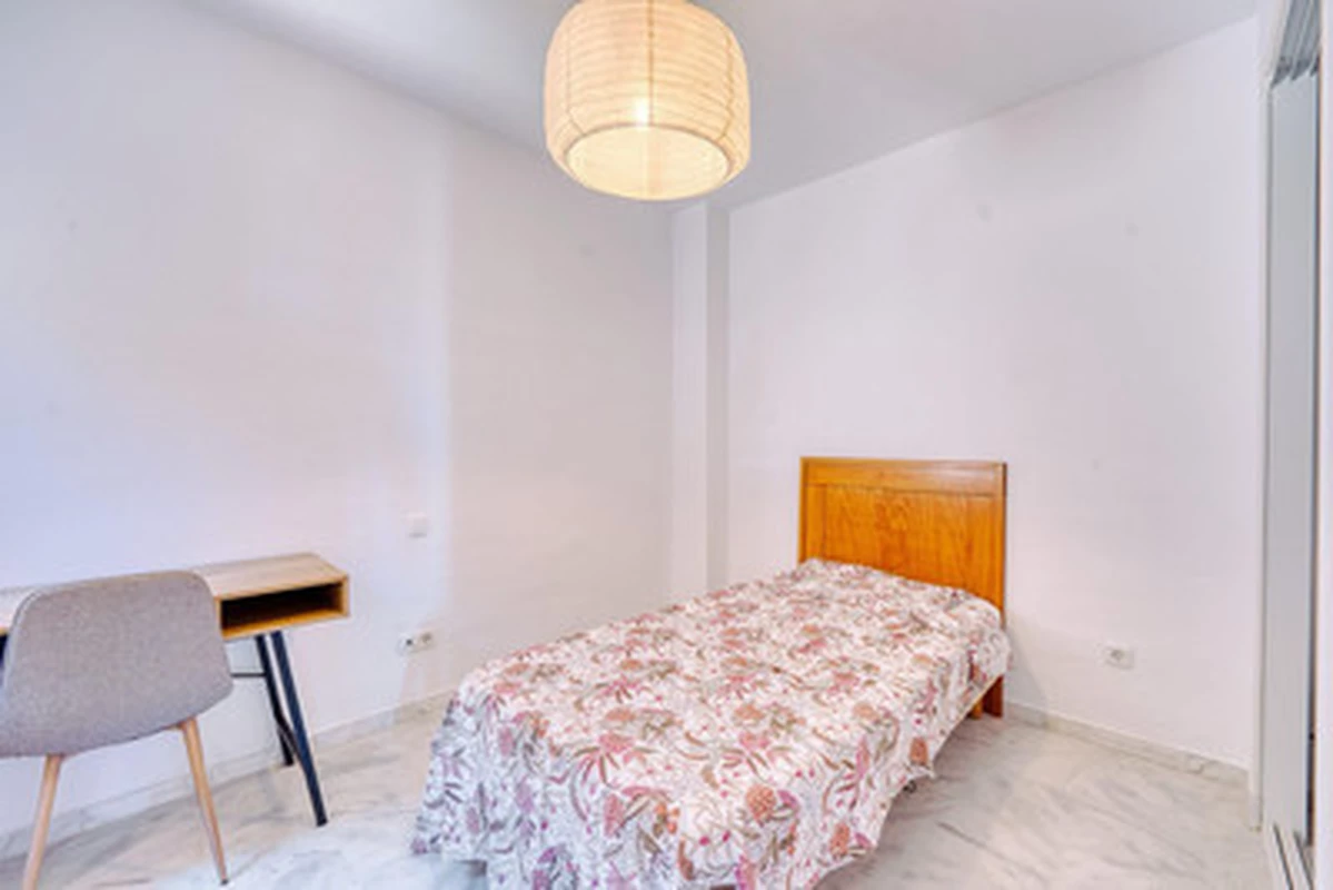 7-8b51b490ae7dc526cb42772a5c6bbc97