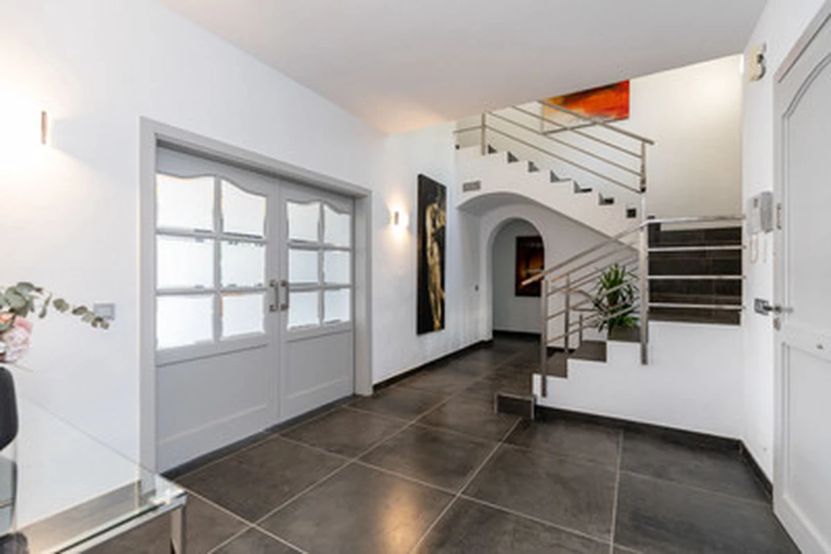 6-e4bb9164e32bf007e59e9c17370925b7