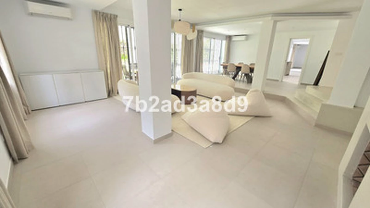 3-9044ff3015df52bb84e13bfc318443ab