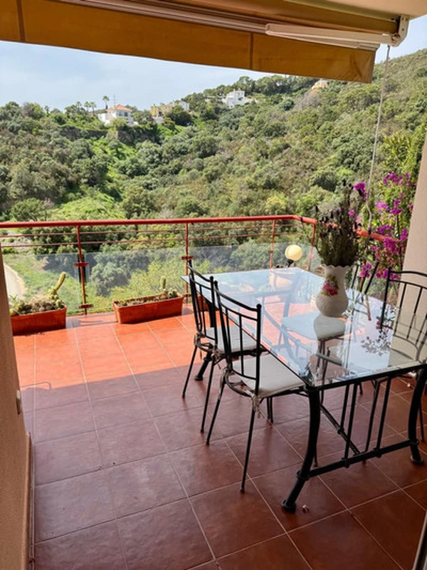 1-8feb9a13440344d11ba504bcb1dd499c