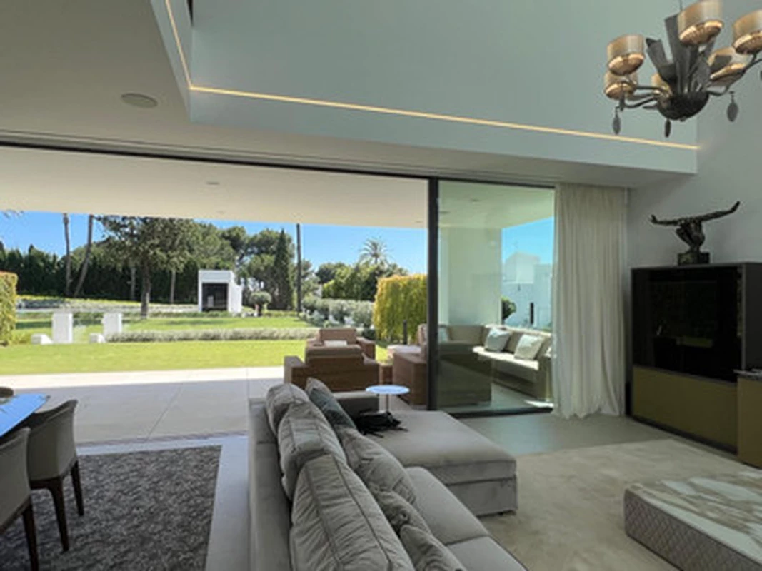 6-e4bb9164e32bf007e59e9c17370925b7