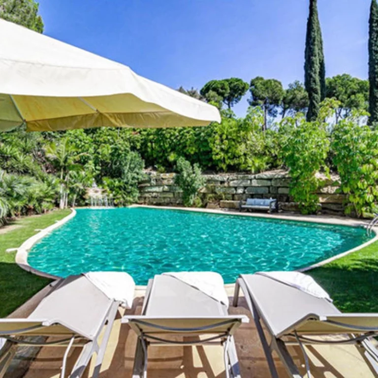 1-8feb9a13440344d11ba504bcb1dd499c