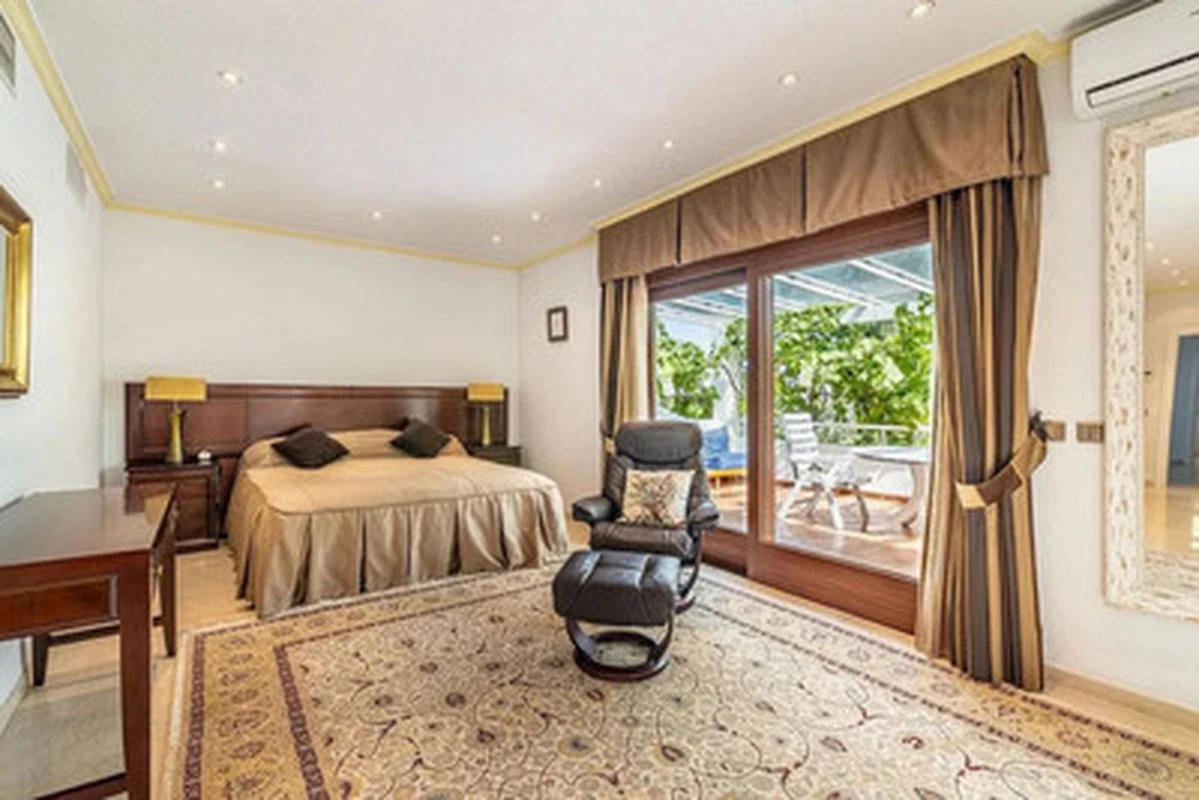 2-0b399daebcdd6827eaba8c944d7c5b78