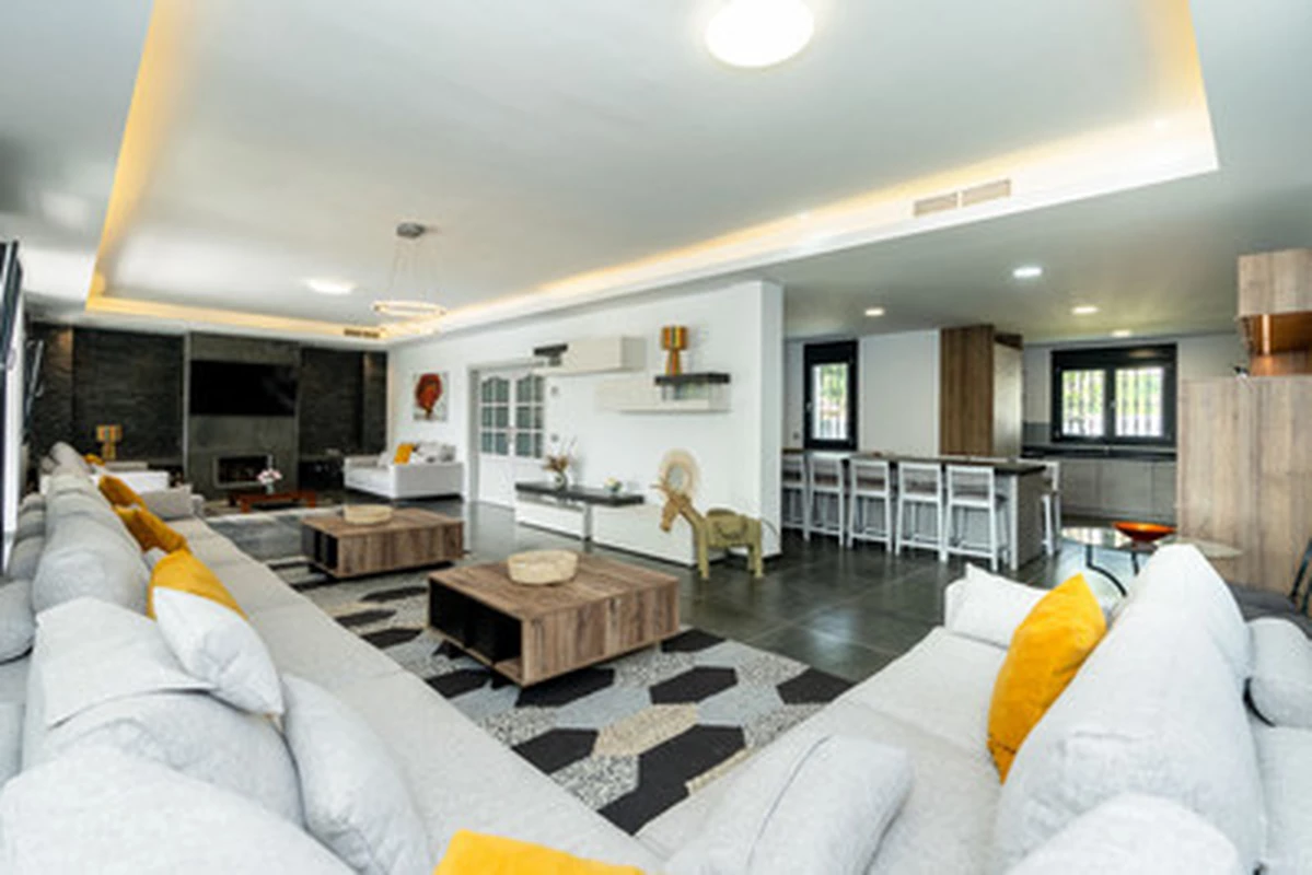 3-9044ff3015df52bb84e13bfc318443ab