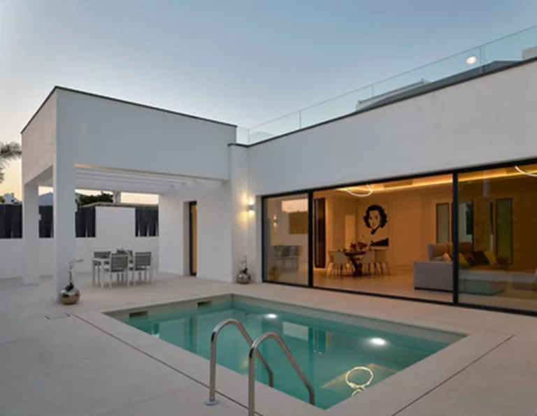 1-8feb9a13440344d11ba504bcb1dd499c