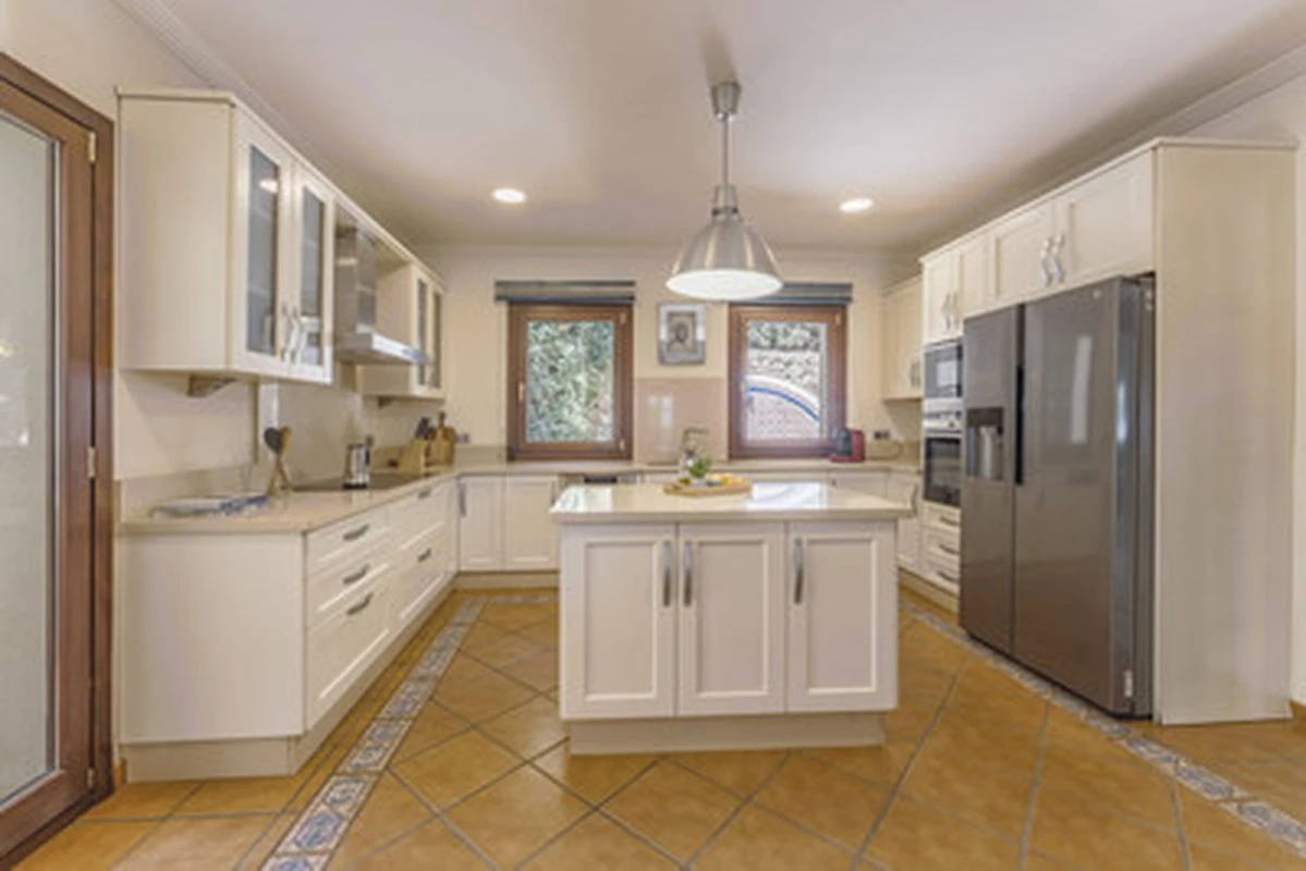 4-31eddec24faf40464bcee8b2fd51cd02