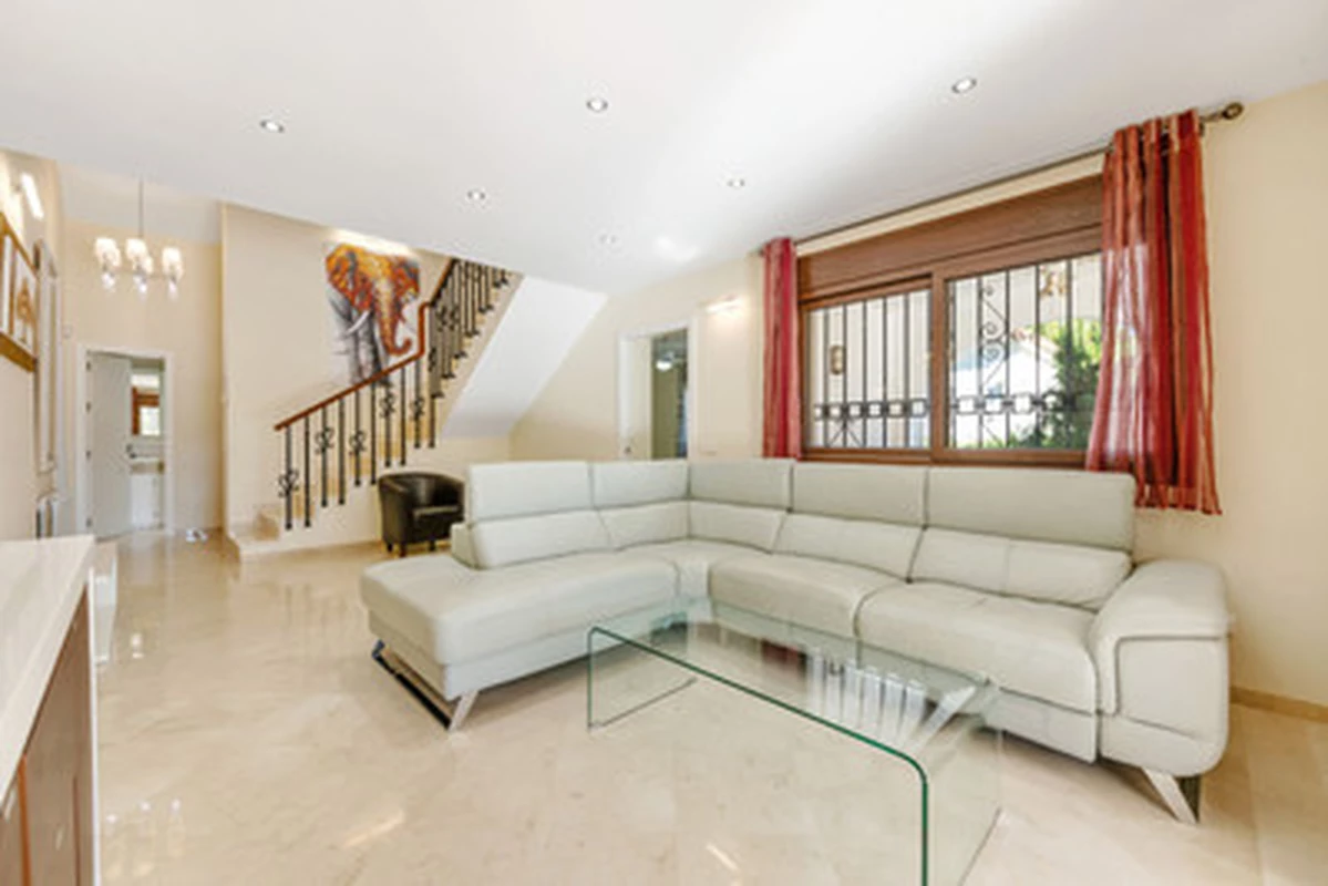 3-9044ff3015df52bb84e13bfc318443ab