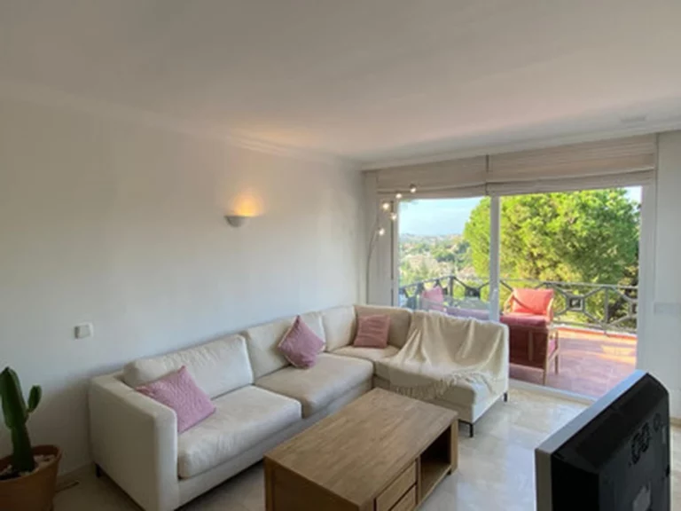 1-8feb9a13440344d11ba504bcb1dd499c