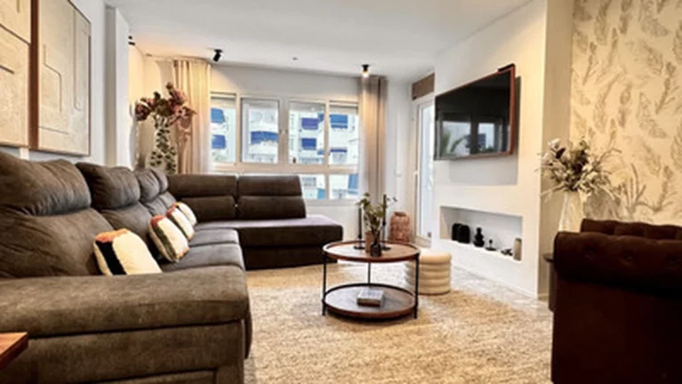 1-8feb9a13440344d11ba504bcb1dd499c