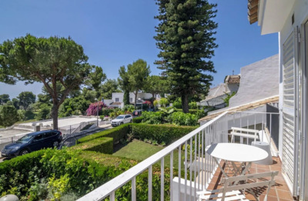 9-ab6ad7d8fb5b0df5991e2ca5d2f18cd5