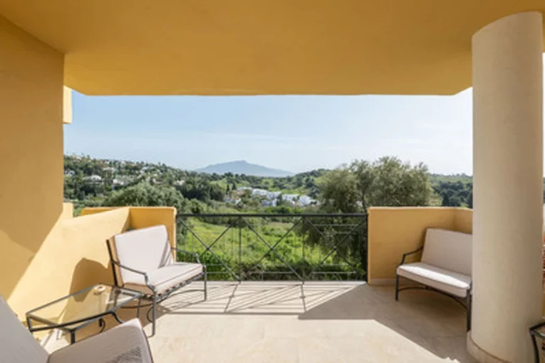 1-8feb9a13440344d11ba504bcb1dd499c