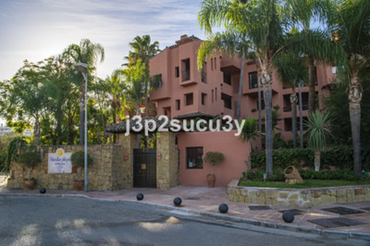 3-9044ff3015df52bb84e13bfc318443ab