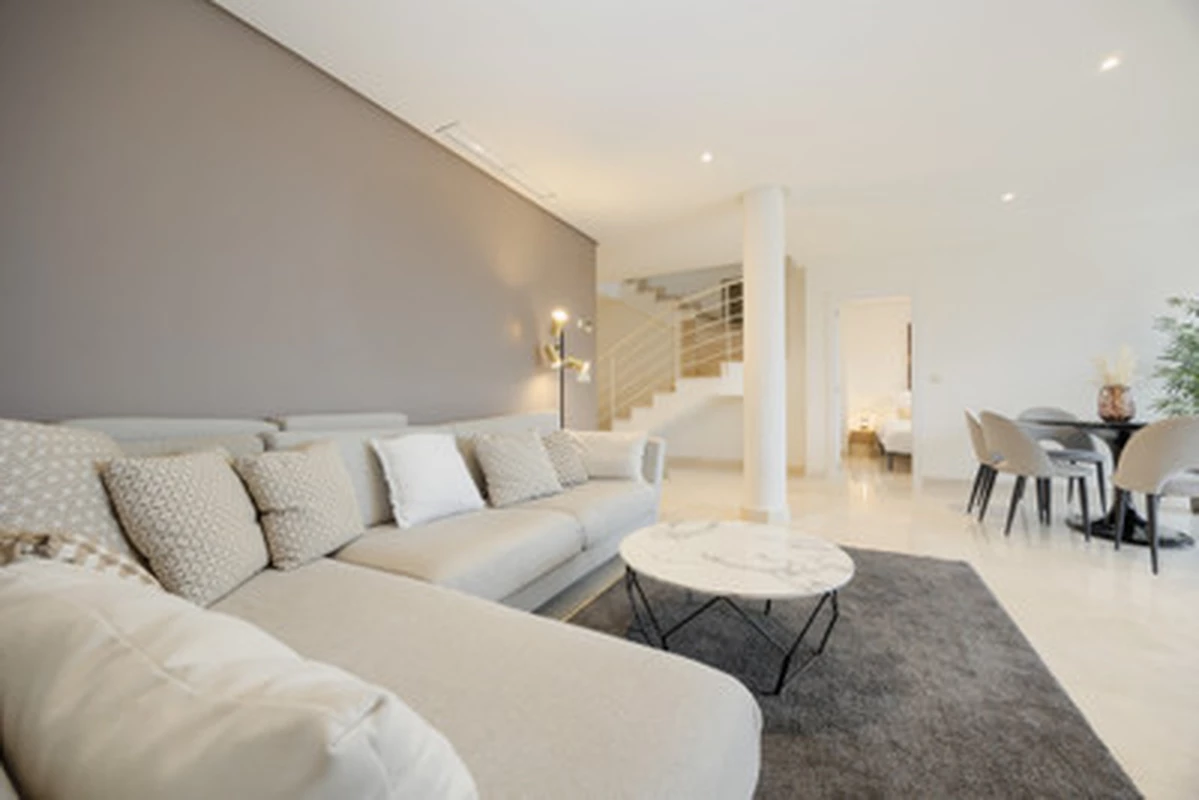 2-0b399daebcdd6827eaba8c944d7c5b78