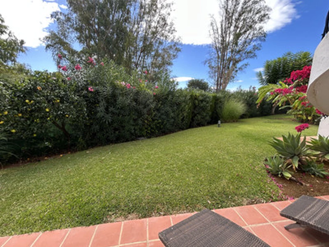 1-8feb9a13440344d11ba504bcb1dd499c