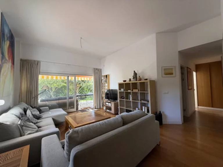 1-8feb9a13440344d11ba504bcb1dd499c