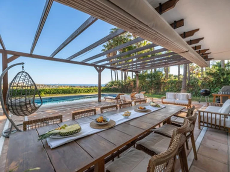 1-8feb9a13440344d11ba504bcb1dd499c