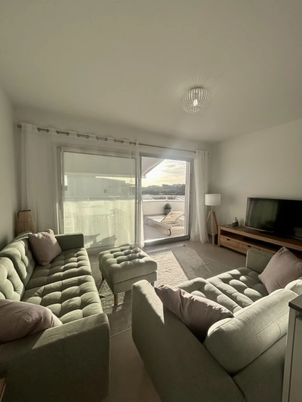 3-9044ff3015df52bb84e13bfc318443ab