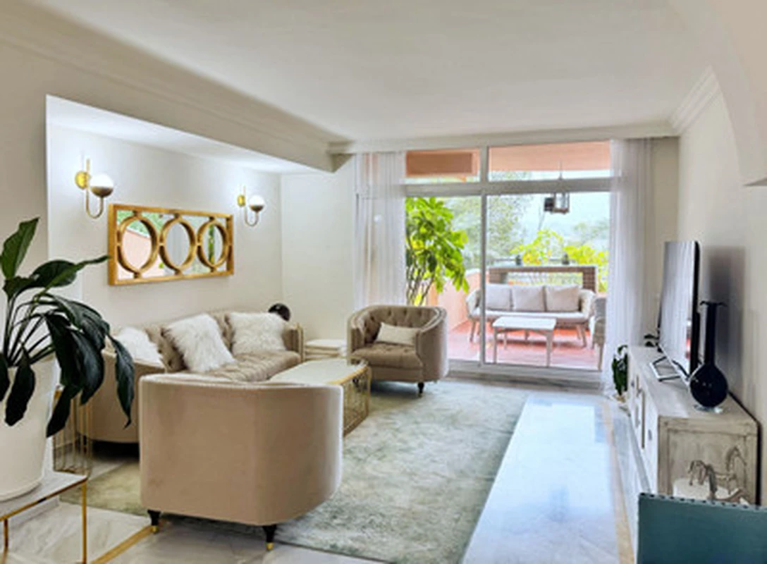 4-31eddec24faf40464bcee8b2fd51cd02