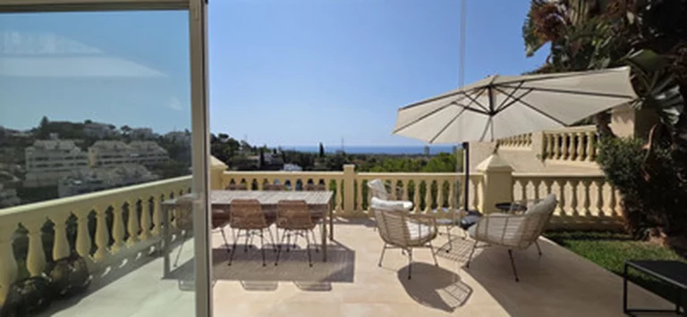 1-8feb9a13440344d11ba504bcb1dd499c