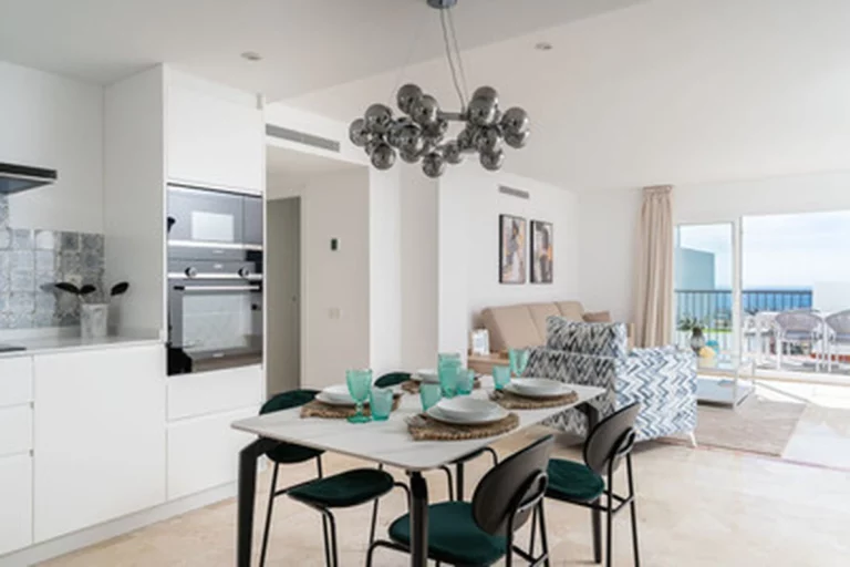 1-8feb9a13440344d11ba504bcb1dd499c