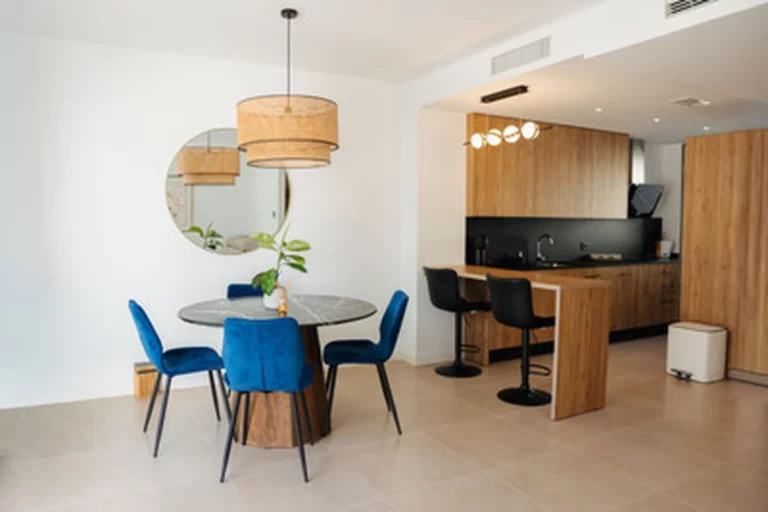 1-8feb9a13440344d11ba504bcb1dd499c