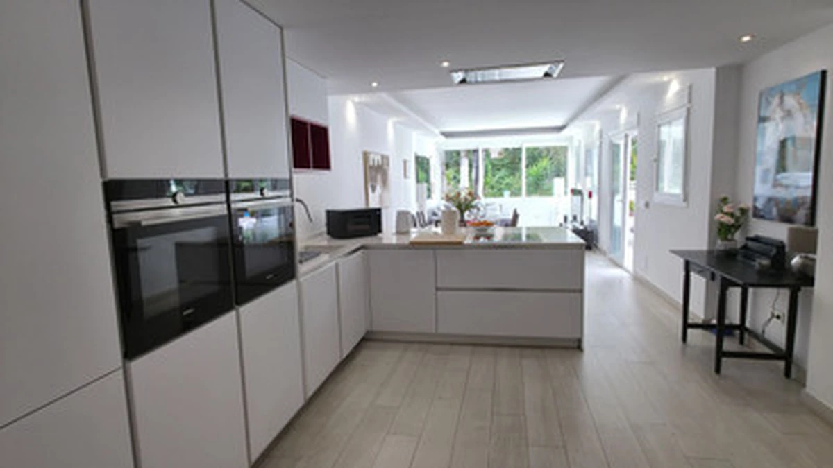 3-9044ff3015df52bb84e13bfc318443ab