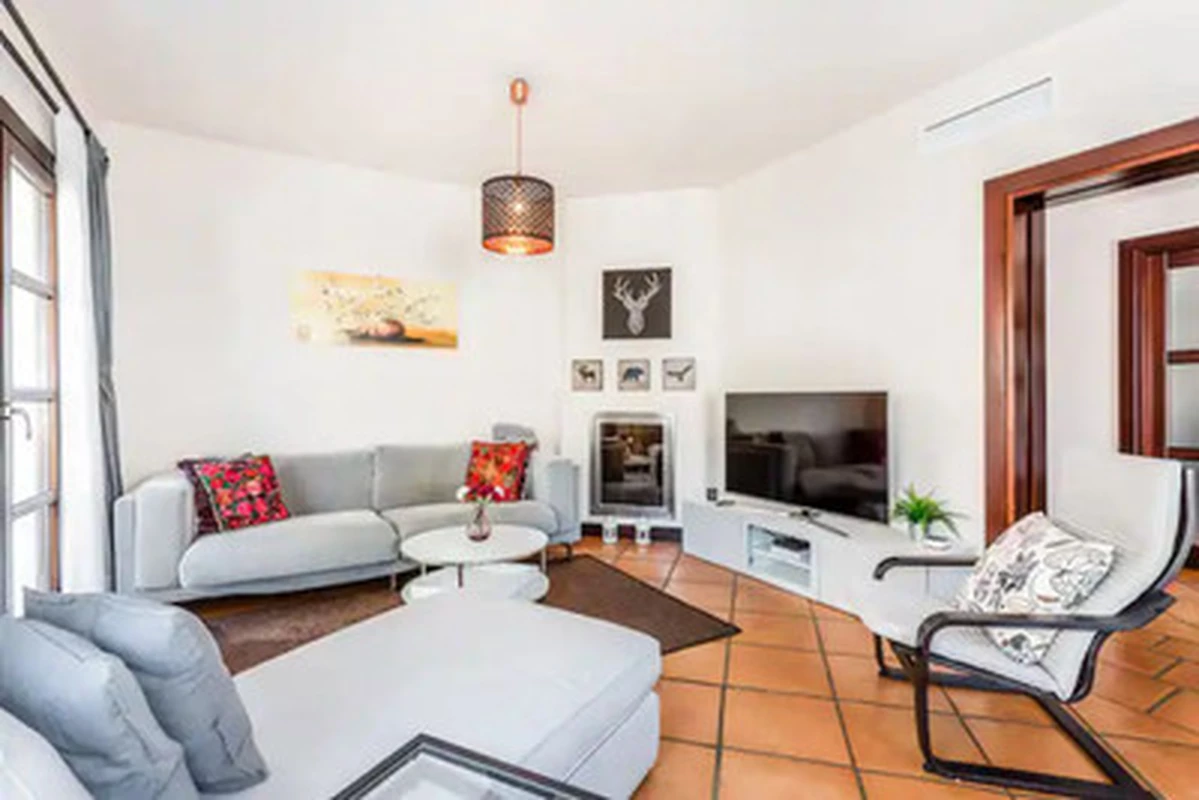 3-9044ff3015df52bb84e13bfc318443ab