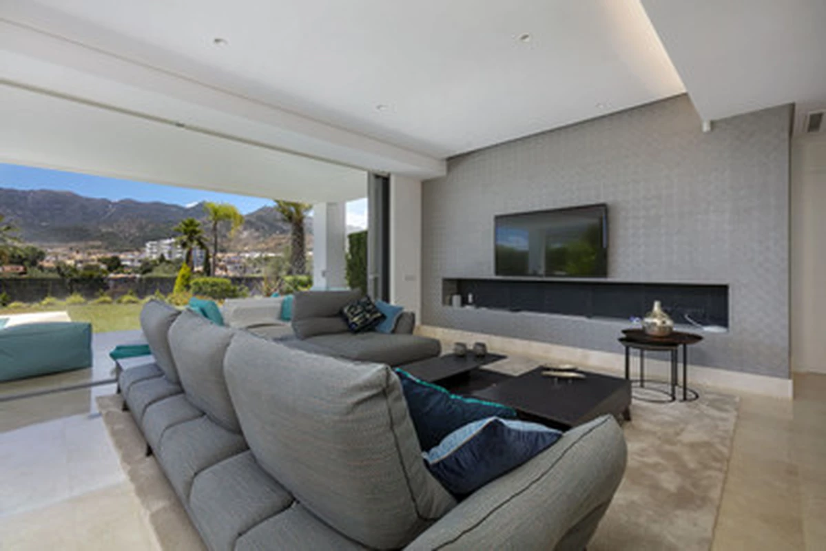 7-8b51b490ae7dc526cb42772a5c6bbc97