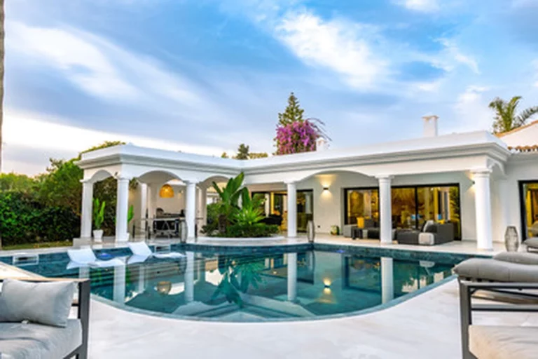 1-8feb9a13440344d11ba504bcb1dd499c