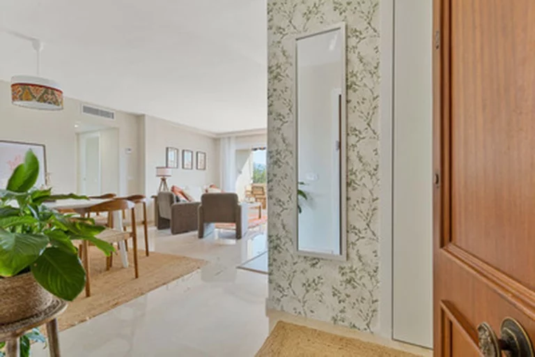 1-8feb9a13440344d11ba504bcb1dd499c